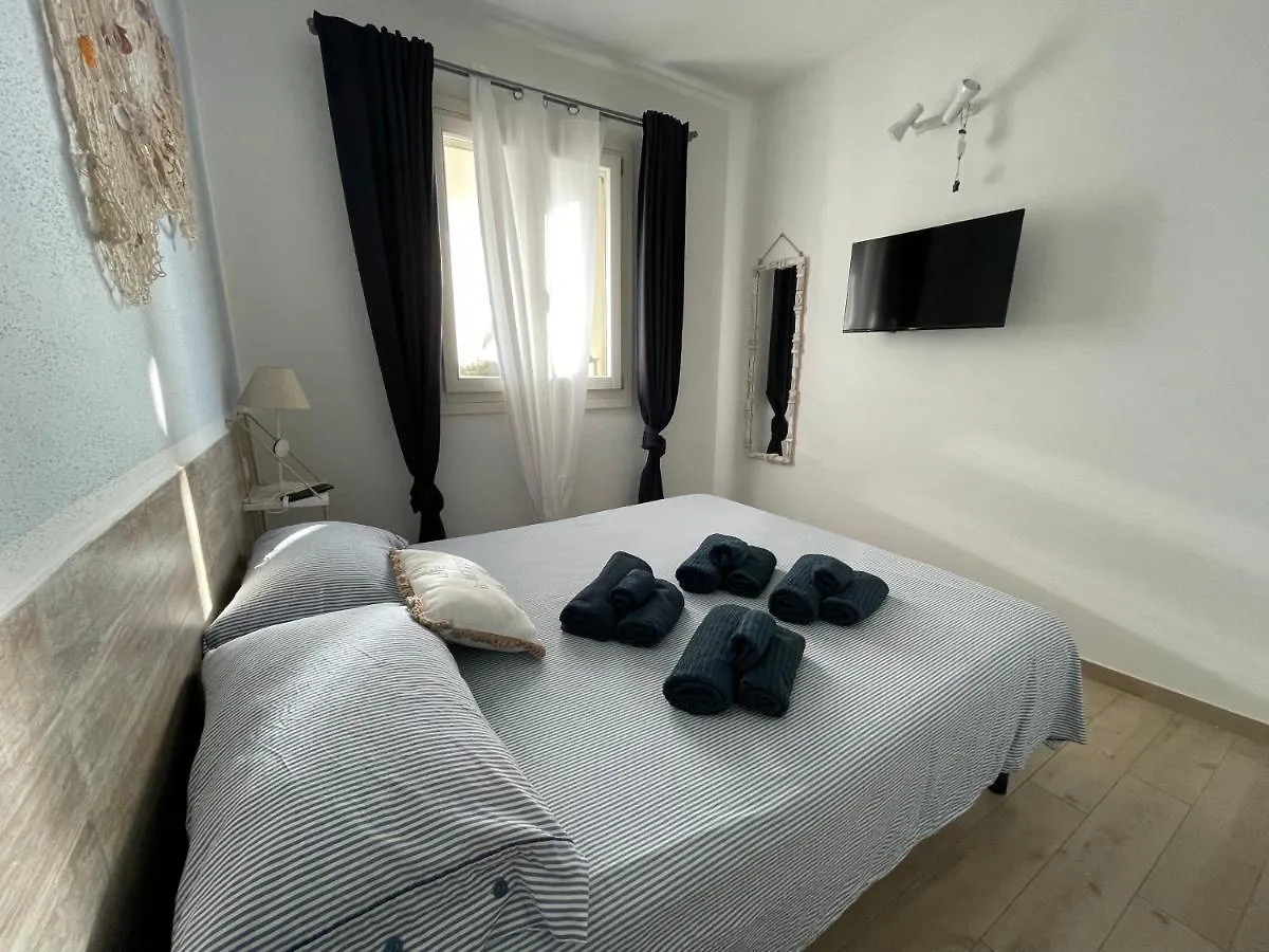 Appartamento Isola Rossa Beach House